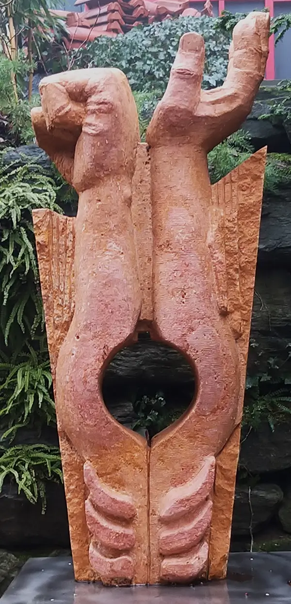 Skulptur Gegensätze der Gedanken im Atelier Jacobs